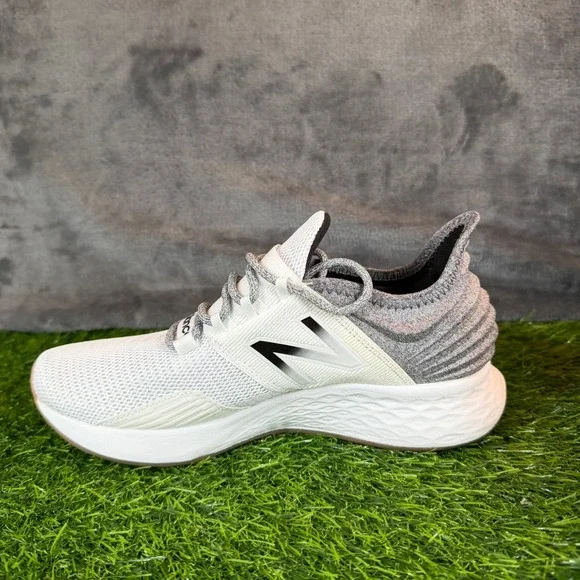 New Balance Fresh Foam Roav Tee Shirt Running Shoes White Grey Womens size 6 - Picture 5 of 13